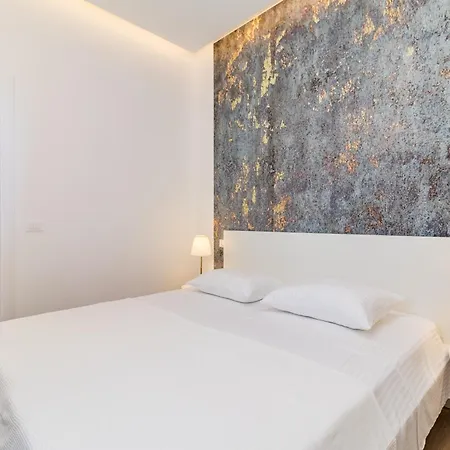Casa L Villa *